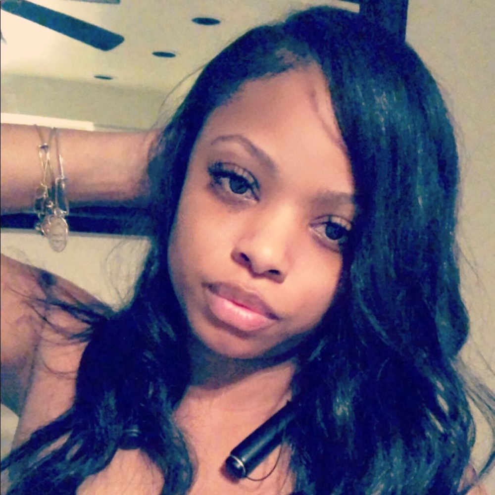 Meet your Posher, Tonisha